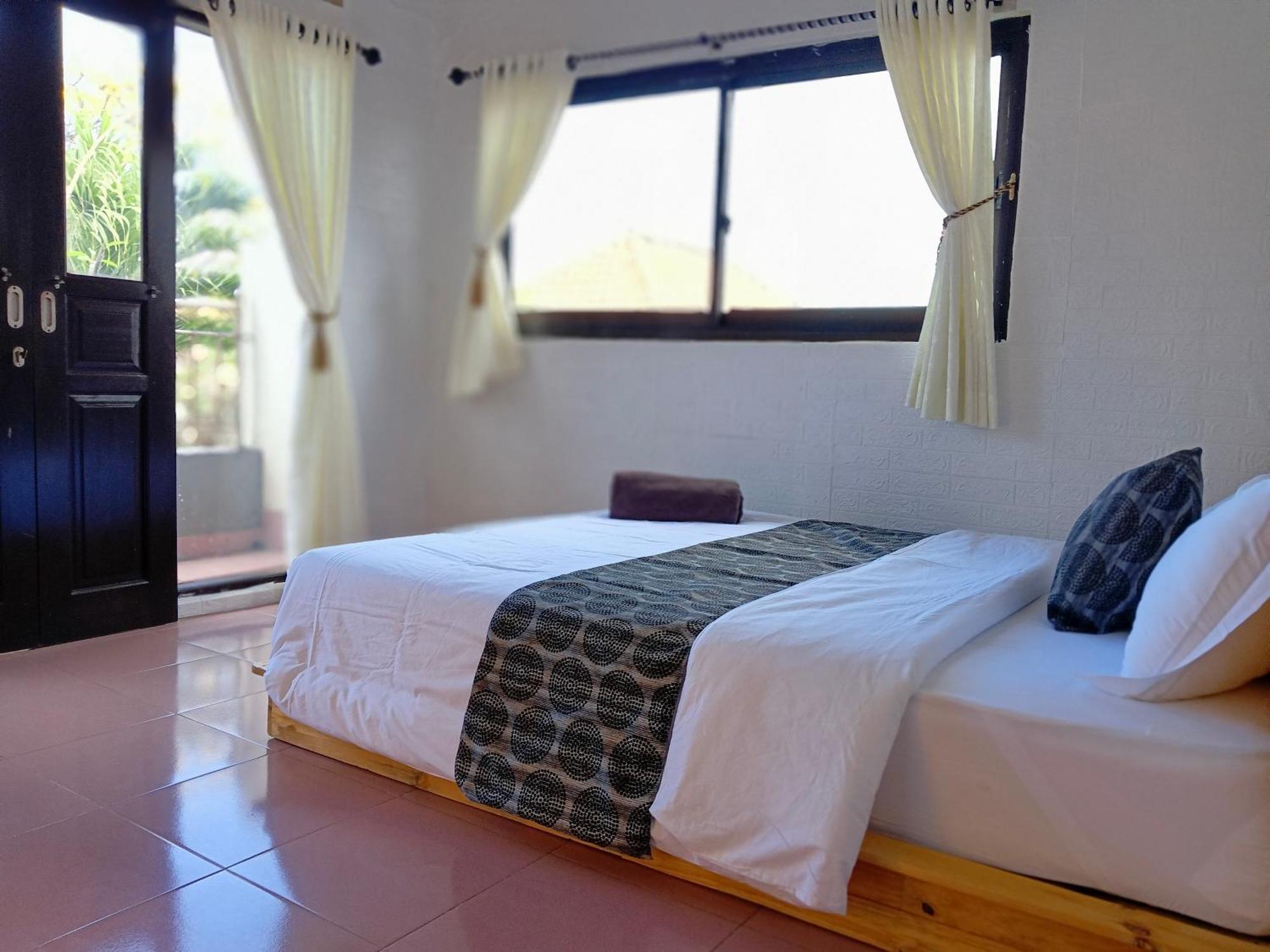 Mama Mega Homestay Pesanggaran 外观 照片