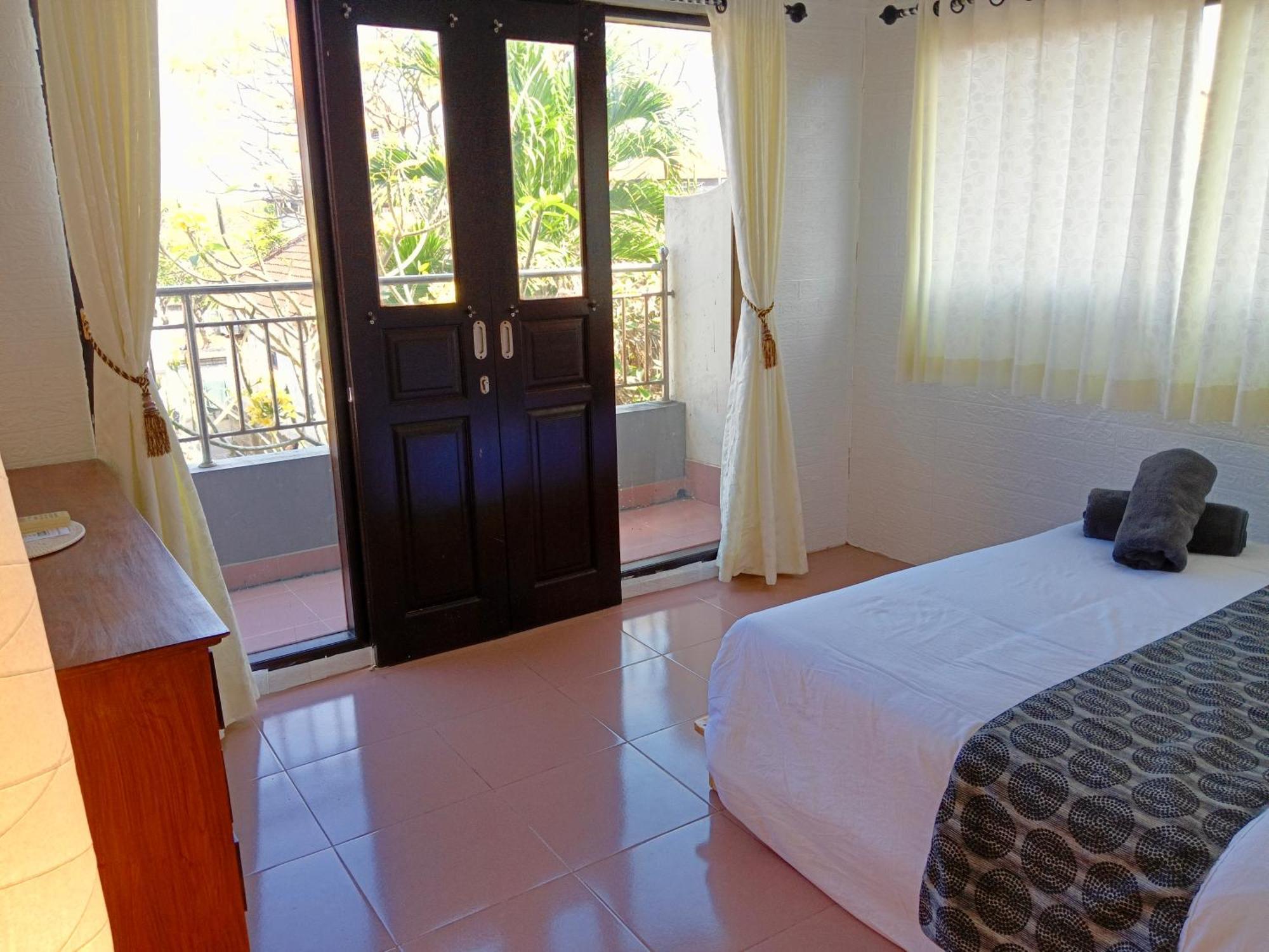 Mama Mega Homestay Pesanggaran 外观 照片