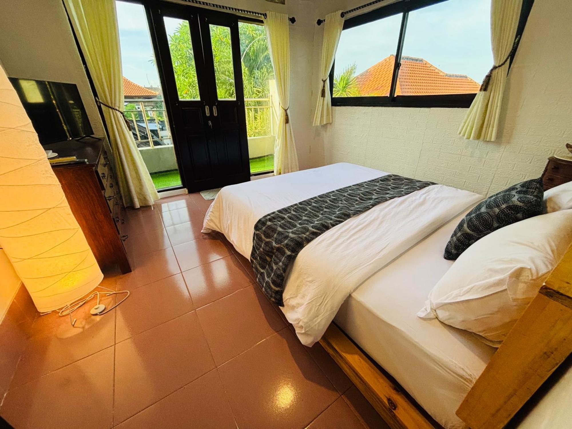 Mama Mega Homestay Pesanggaran 外观 照片